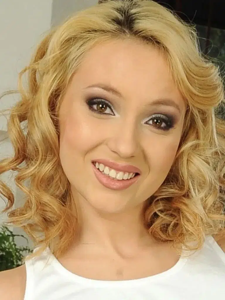 Nataly Von Biography: Wiki, Age, Career, Height, Weight, Boyfriend, Net Worth & More